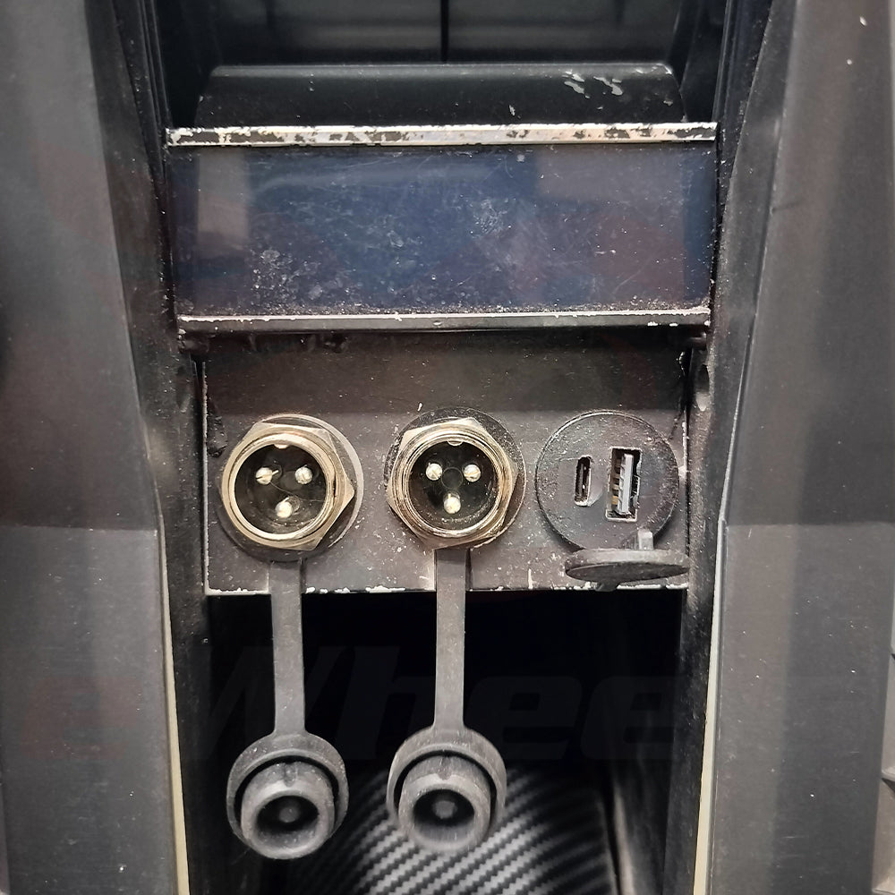 Pre-Owned: Begode Panther, 4,400Wh Battery, 5,000W Motor, 22" | 80/90-17 Tire