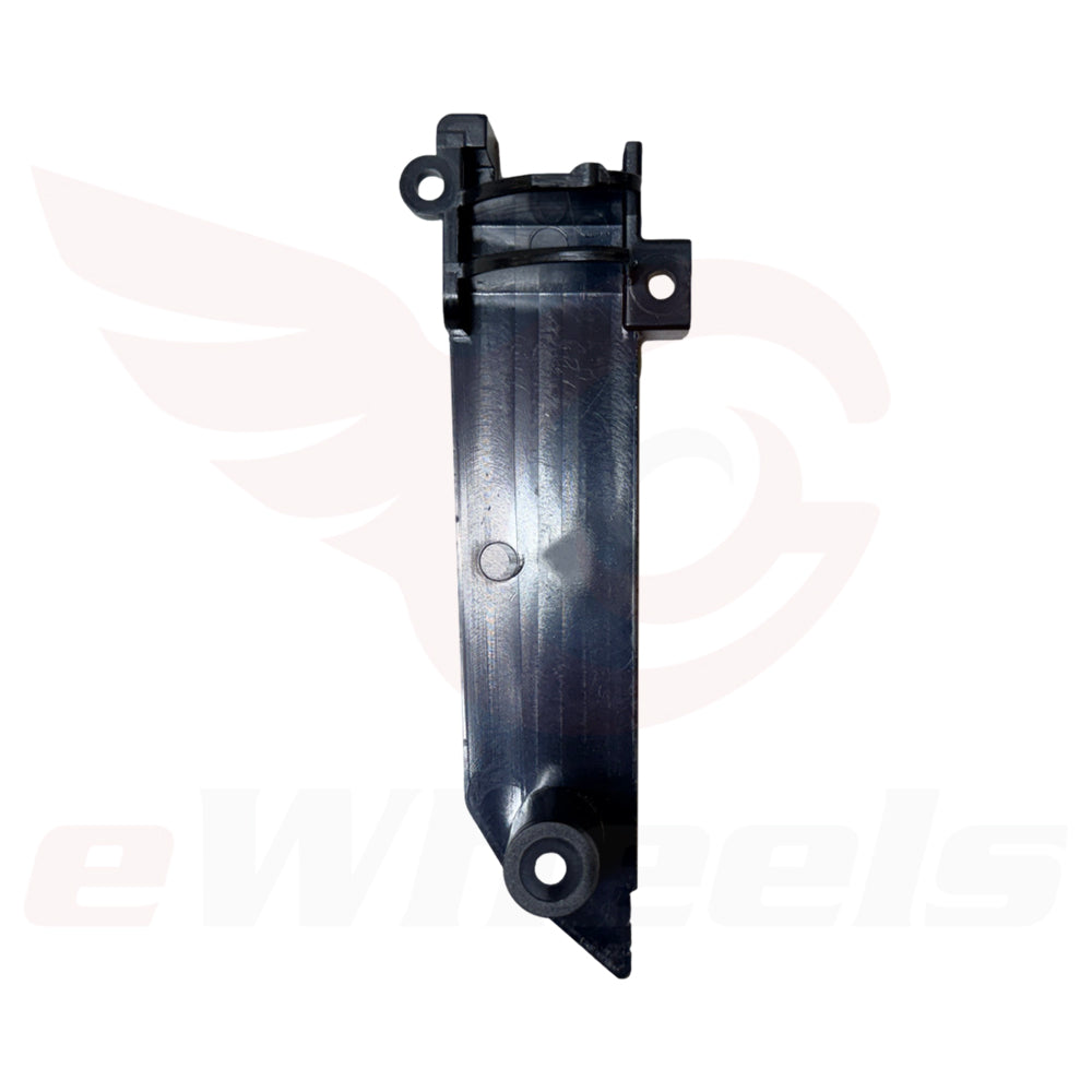 Lynx-S: Front Handle Bracket Inner Panel, Left