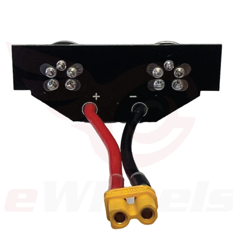 Sherman-S: Charge-port, 2x GX16-5 Pins