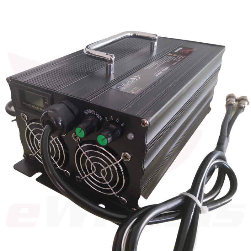 King Song S22, Inmotion V13 126V 10A Rapid-charger, Side Oblique