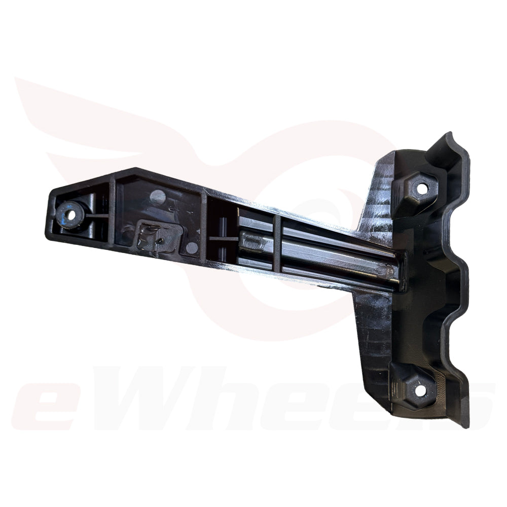 Oryx: Front Protective Bumper, Left