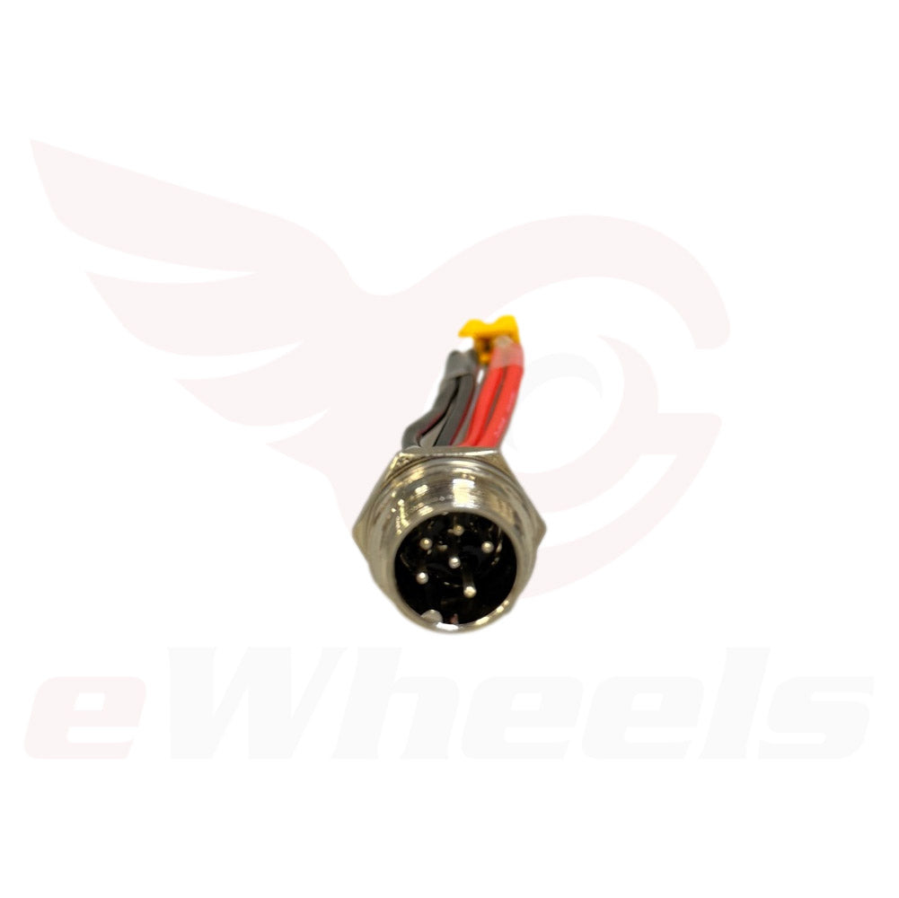 Patton-S: Charge-port, GX16-6 Pins