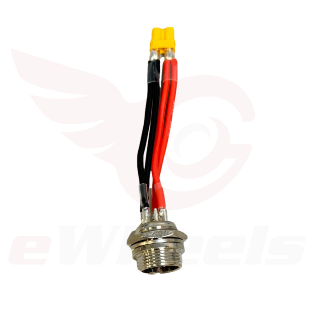 Patton-S: Charge-port, GX16-6 Pins